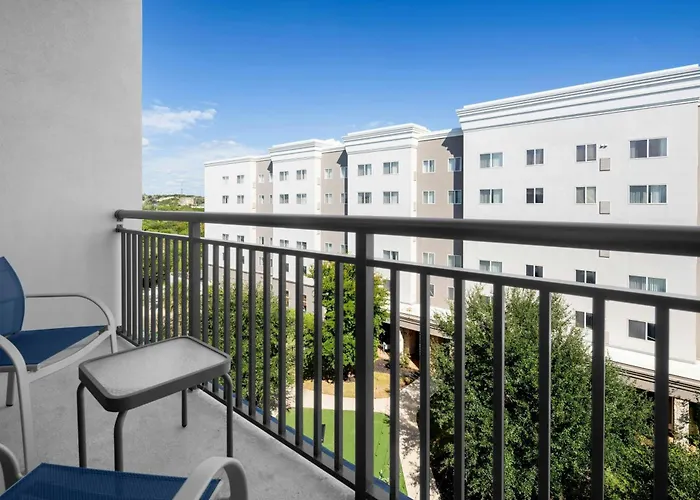 Courtyard By Marriott San Antonio Six Flags At The Rim